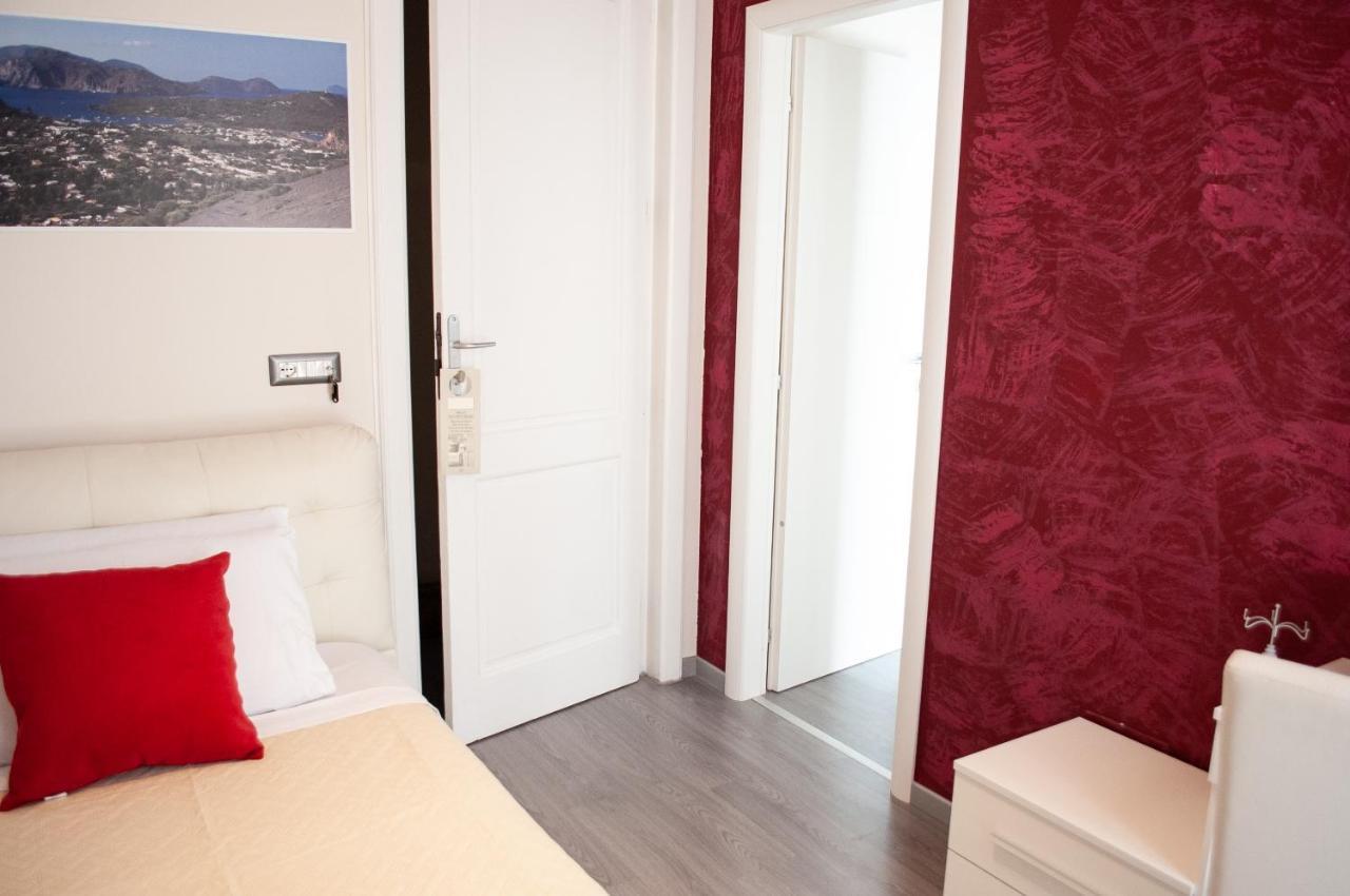 Casa Del Marchese B&B Рипосто Екстериор снимка
